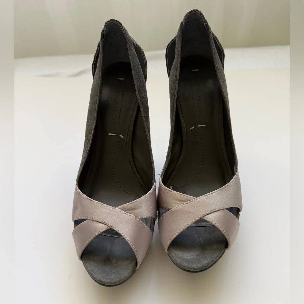 BCBGMaxAzria Two-Tone Peep Toe Platform Heels Size 7.5 / Neutral High Heel